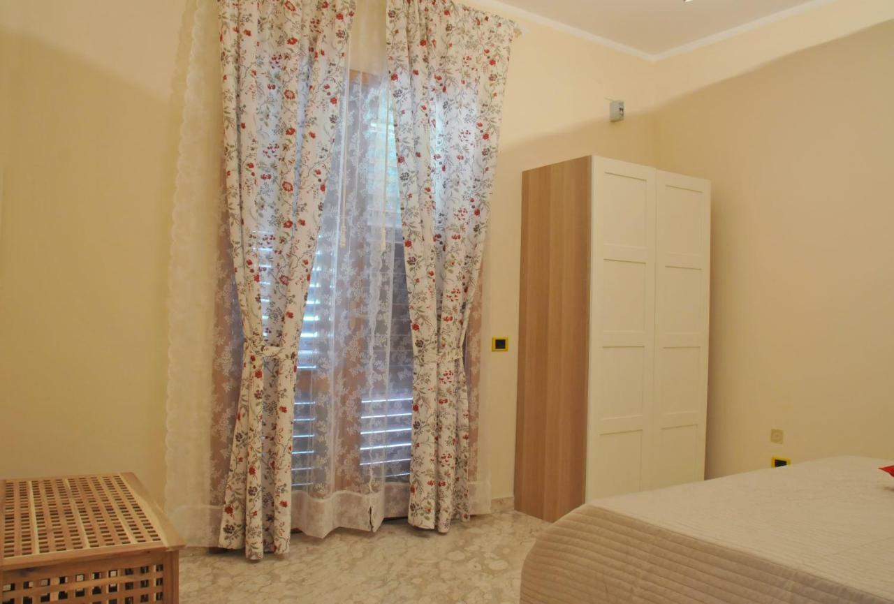 Paestum Rosae Bed & Breakfast Exterior photo