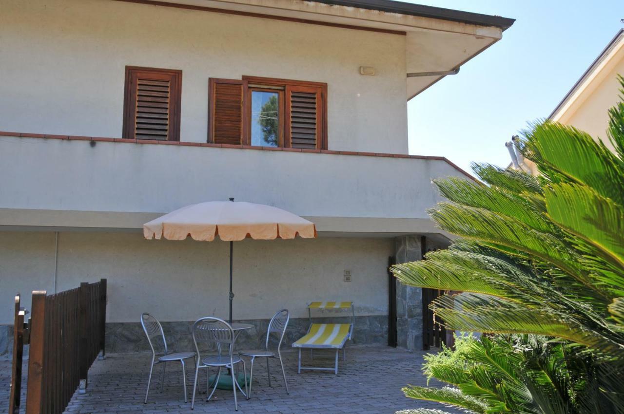 Paestum Rosae Bed & Breakfast Exterior photo